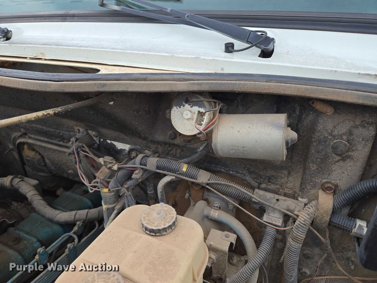 image for item EU3589 1991 International 4700 dump truck