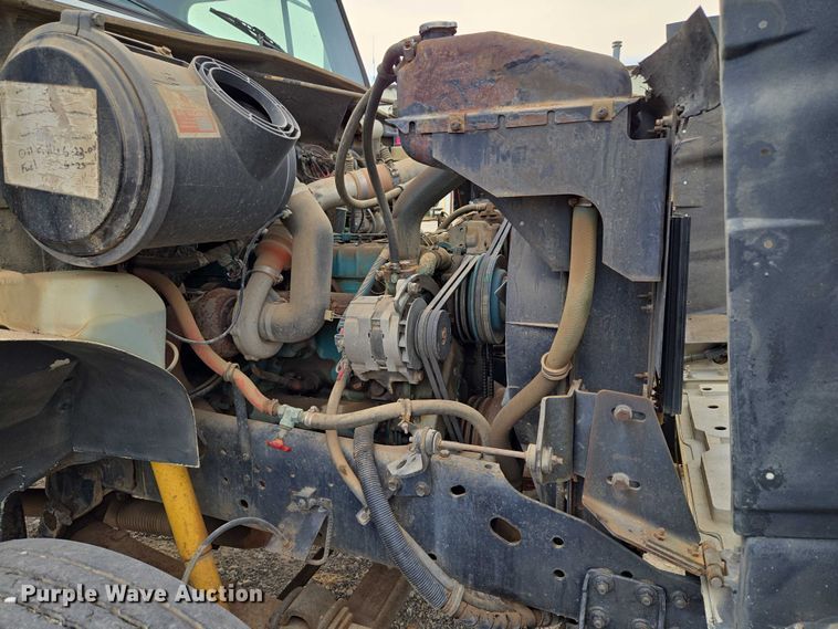 image for item EU3589 1991 International 4700 dump truck