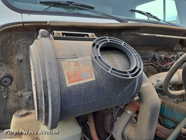 image for item EU3589 1991 International 4700 dump truck