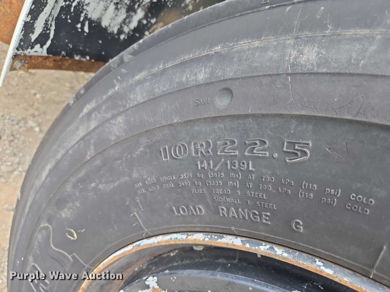 image for item EU3589 1991 International 4700 dump truck