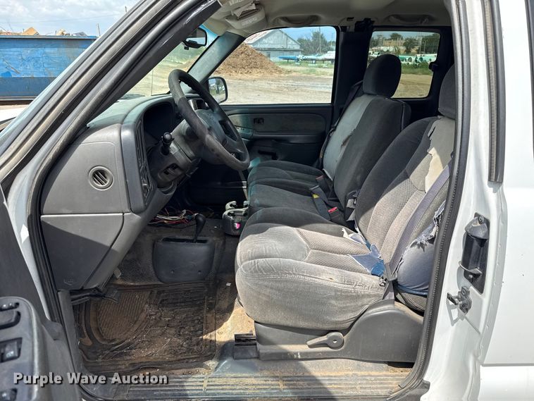 image for item EU3591 2003 Chevrolet Silverado 1500 Ext. Cab pickup truck