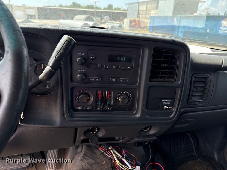 image for item EU3591 2003 Chevrolet Silverado 1500 Ext. Cab pickup truck