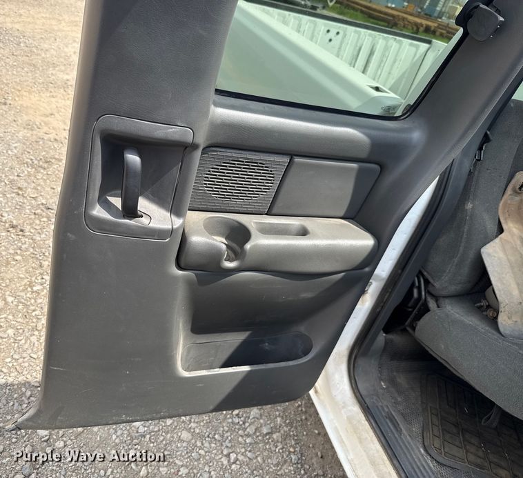 image for item EU3591 2003 Chevrolet Silverado 1500 Ext. Cab pickup truck