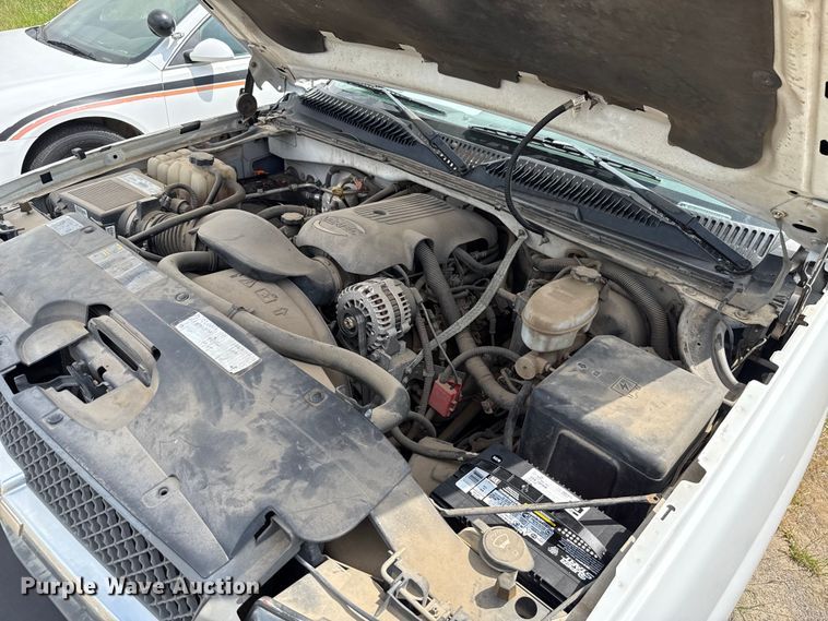 image for item EU3591 2003 Chevrolet Silverado 1500 Ext. Cab pickup truck