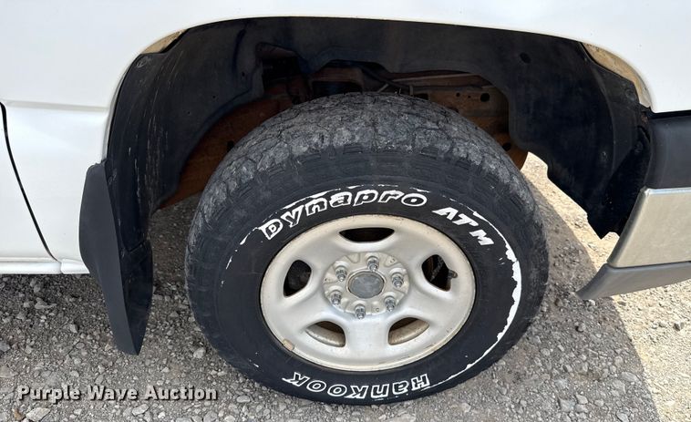 image for item EU3591 2003 Chevrolet Silverado 1500 Ext. Cab pickup truck