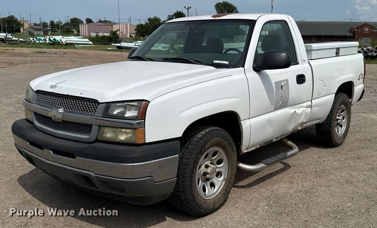 image for item EU3593 2005 Chevrolet Silverado 1500 pickup truck
