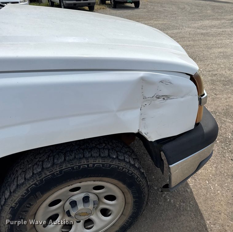 image for item EU3593 2005 Chevrolet Silverado 1500 pickup truck