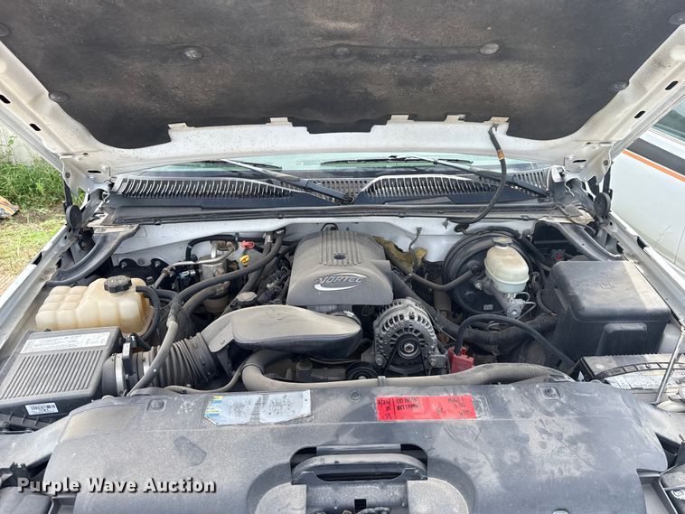 image for item EU3593 2005 Chevrolet Silverado 1500 pickup truck