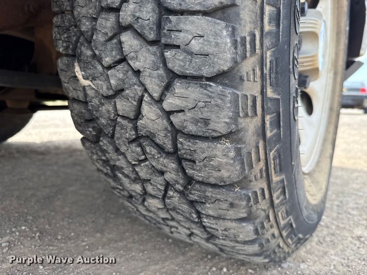 image for item EU3593 2005 Chevrolet Silverado 1500 pickup truck