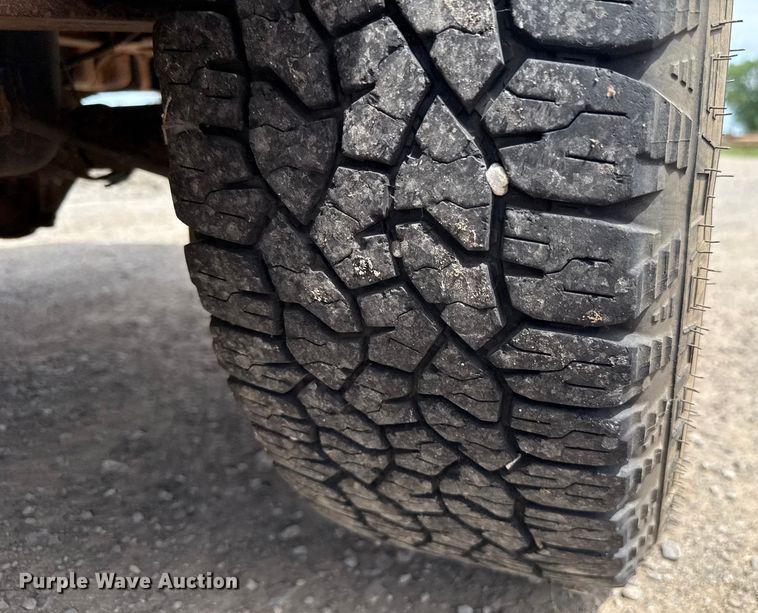 image for item EU3593 2005 Chevrolet Silverado 1500 pickup truck