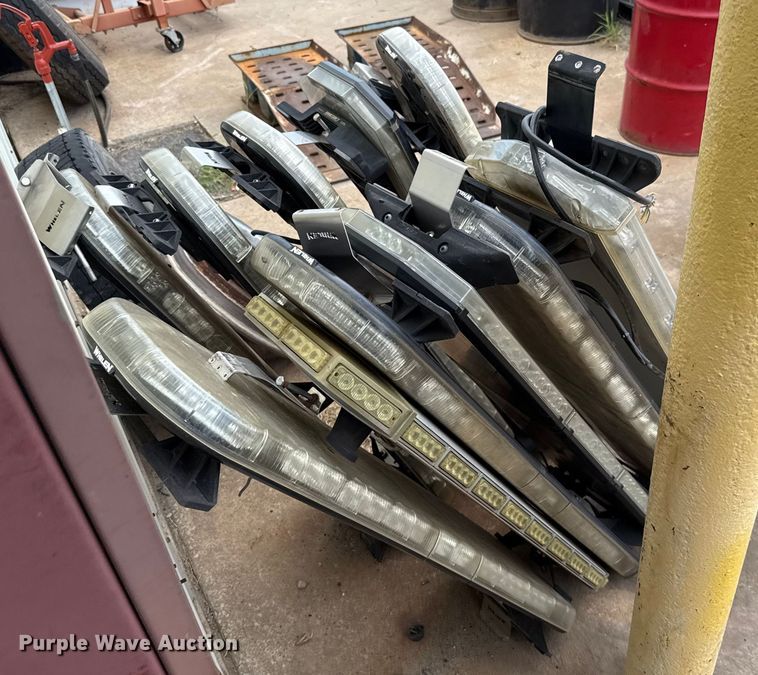 image for item EU3595 (10) Whelen light bars