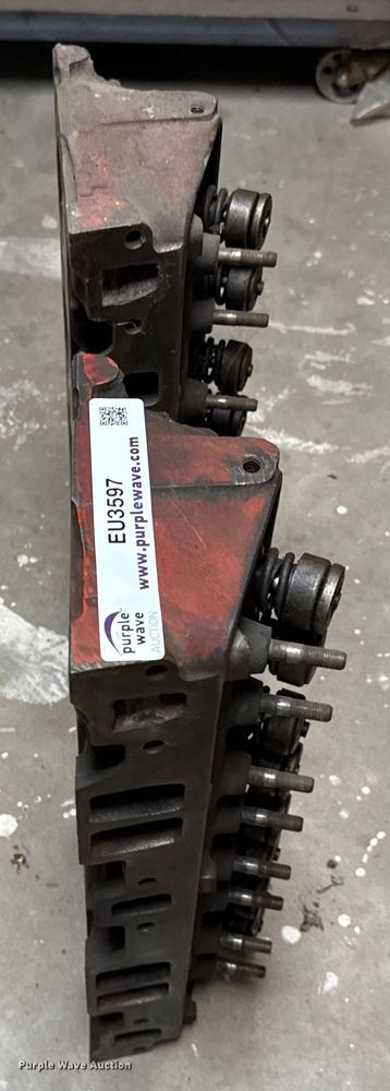 image for item EU3597 (2) cylinder heads