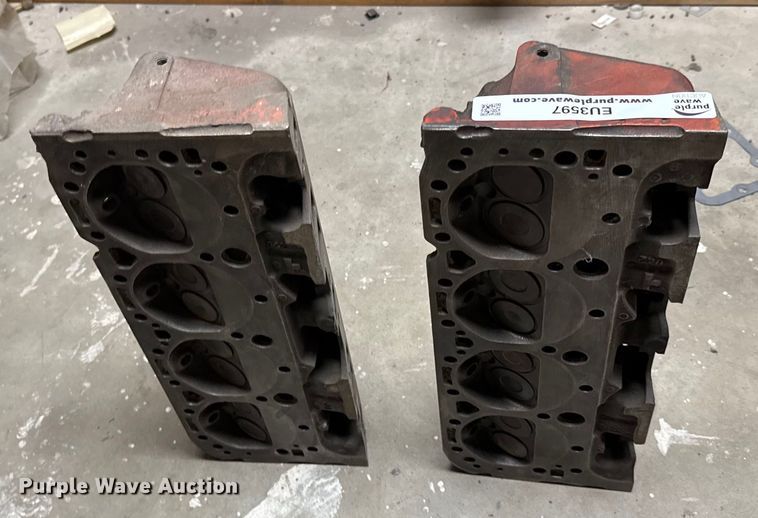 image for item EU3597 (2) cylinder heads