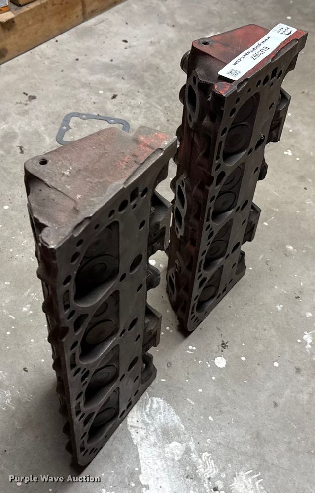 image for item EU3597 (2) cylinder heads