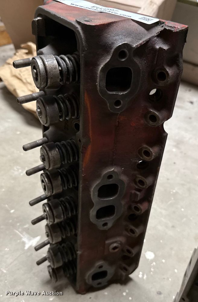 image for item EU3597 (2) cylinder heads