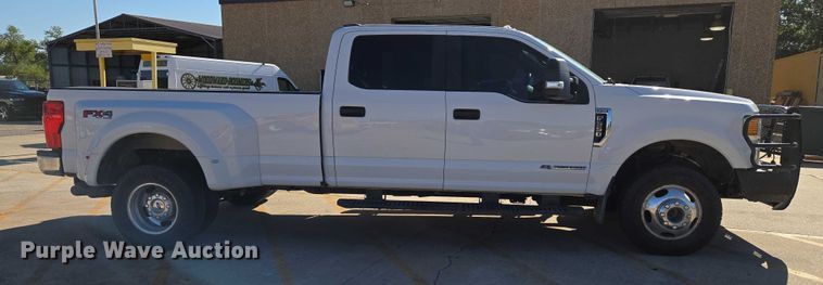 image for item EU3601 2020 Ford F350 Super Duty STX Crew Cab pickup truck