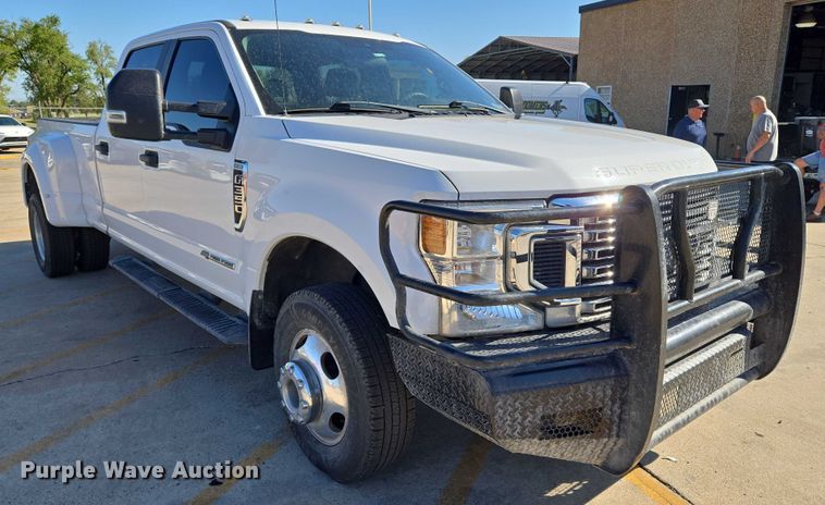 image for item EU3601 2020 Ford F350 Super Duty STX Crew Cab pickup truck