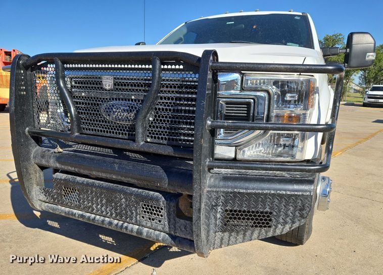 image for item EU3601 2020 Ford F350 Super Duty STX Crew Cab pickup truck