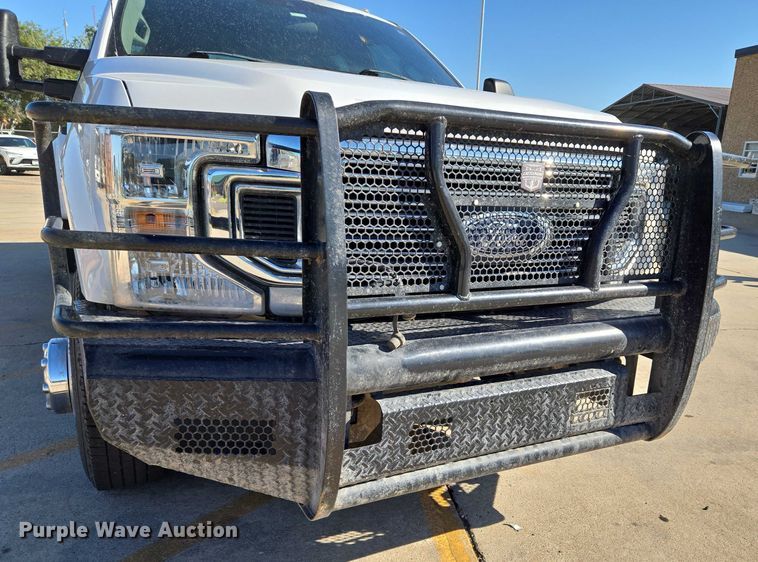 image for item EU3601 2020 Ford F350 Super Duty STX Crew Cab pickup truck