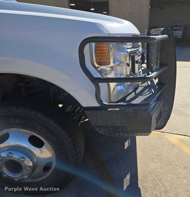 image for item EU3601 2020 Ford F350 Super Duty STX Crew Cab pickup truck