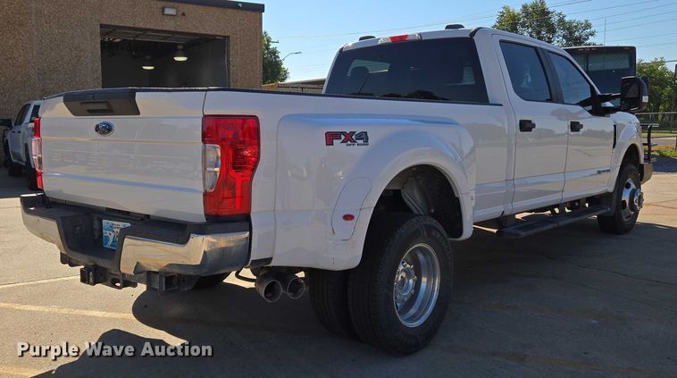 image for item EU3601 2020 Ford F350 Super Duty STX Crew Cab pickup truck