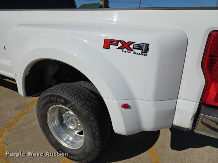 image for item EU3601 2020 Ford F350 Super Duty STX Crew Cab pickup truck