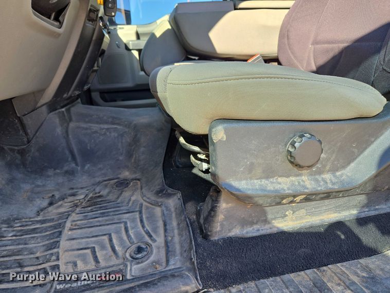 image for item EU3601 2020 Ford F350 Super Duty STX Crew Cab pickup truck