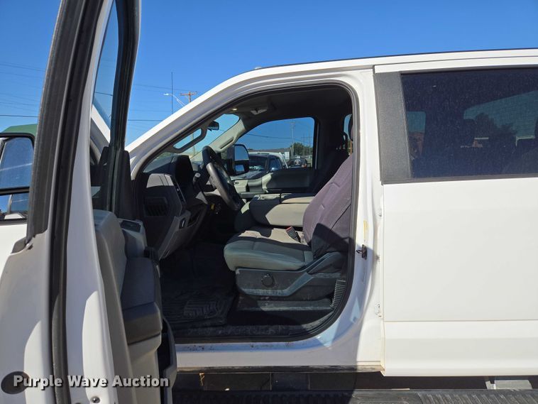 image for item EU3601 2020 Ford F350 Super Duty STX Crew Cab pickup truck