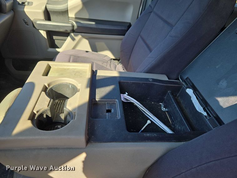 image for item EU3601 2020 Ford F350 Super Duty STX Crew Cab pickup truck