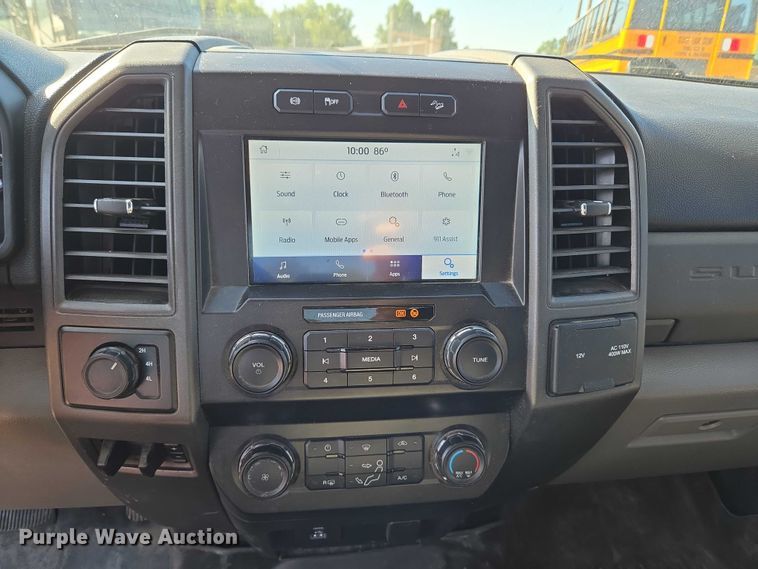 image for item EU3601 2020 Ford F350 Super Duty STX Crew Cab pickup truck