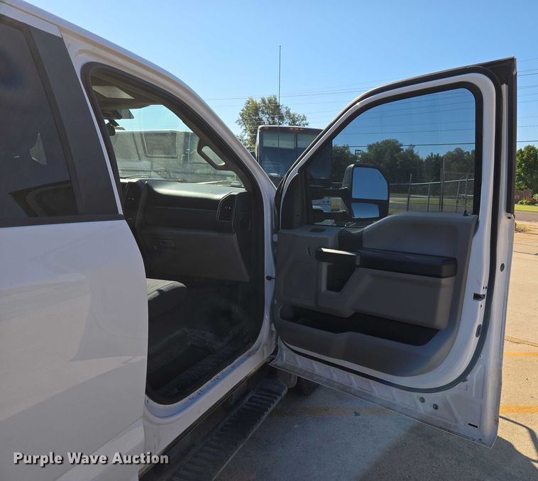 image for item EU3601 2020 Ford F350 Super Duty STX Crew Cab pickup truck