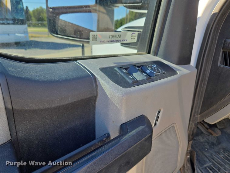 image for item EU3601 2020 Ford F350 Super Duty STX Crew Cab pickup truck