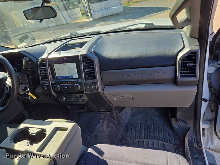 image for item EU3601 2020 Ford F350 Super Duty STX Crew Cab pickup truck