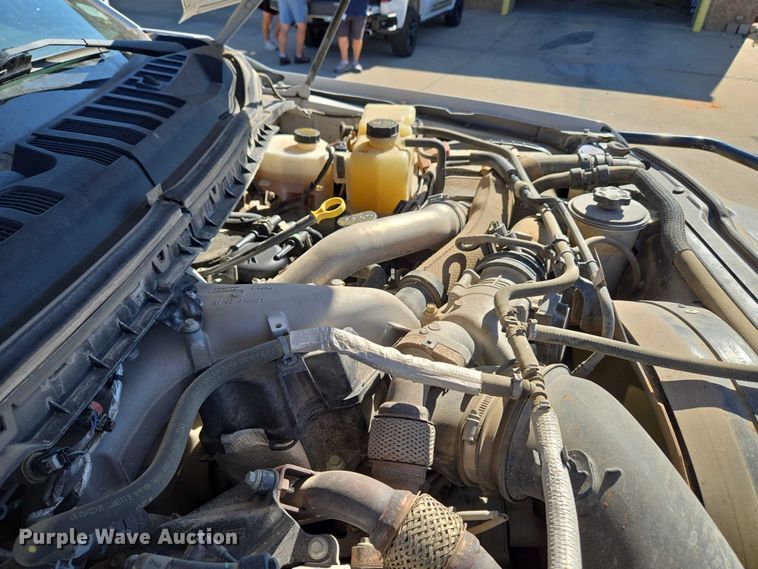 image for item EU3601 2020 Ford F350 Super Duty STX Crew Cab pickup truck