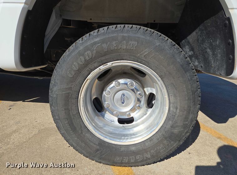 image for item EU3601 2020 Ford F350 Super Duty STX Crew Cab pickup truck