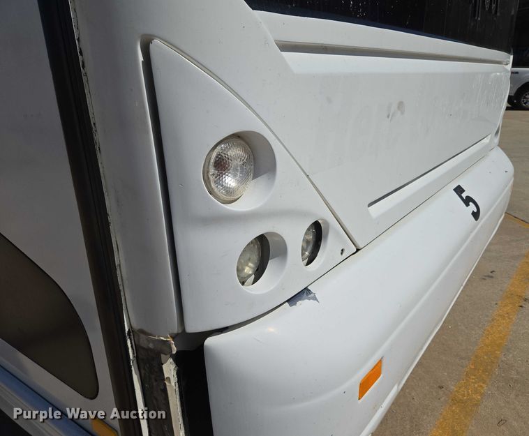 image for item EU3603 2005 Van Hool C2045 coach bus