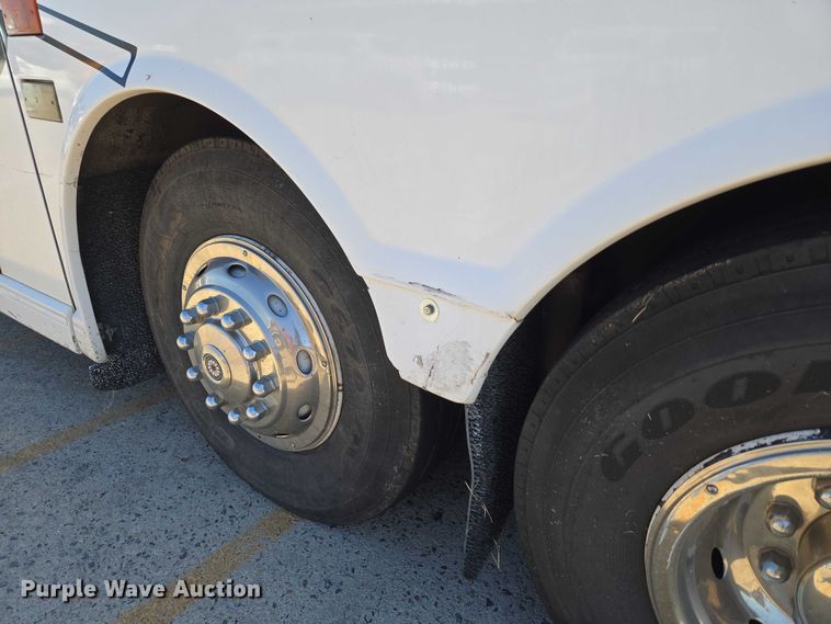 image for item EU3603 2005 Van Hool C2045 coach bus