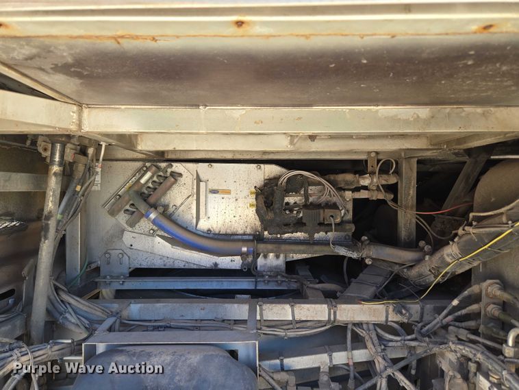 image for item EU3603 2005 Van Hool C2045 coach bus