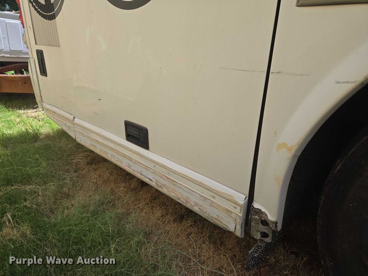 image for item EU3603 2005 Van Hool C2045 coach bus