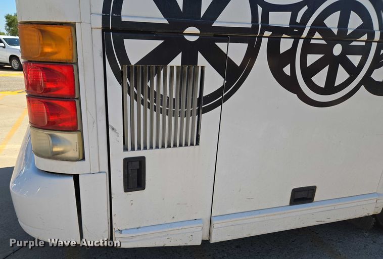 image for item EU3603 2005 Van Hool C2045 coach bus