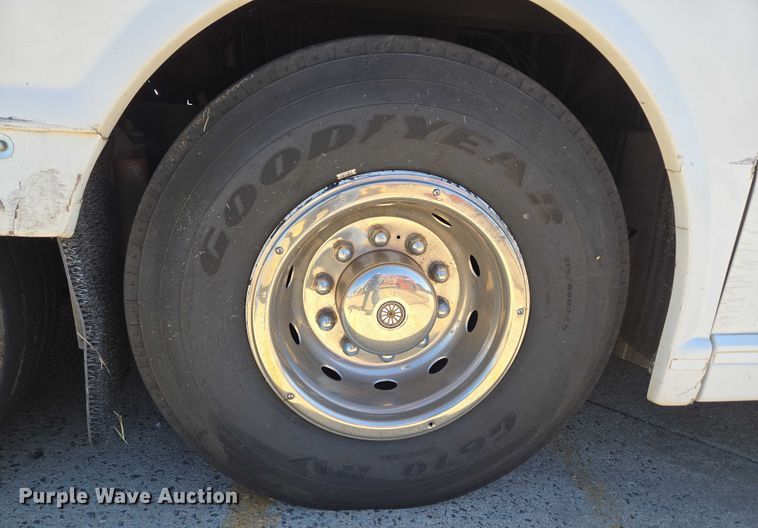 image for item EU3603 2005 Van Hool C2045 coach bus