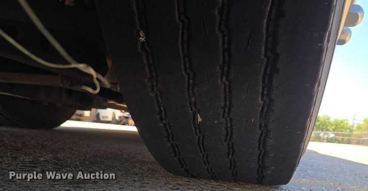 image for item EU3603 2005 Van Hool C2045 coach bus