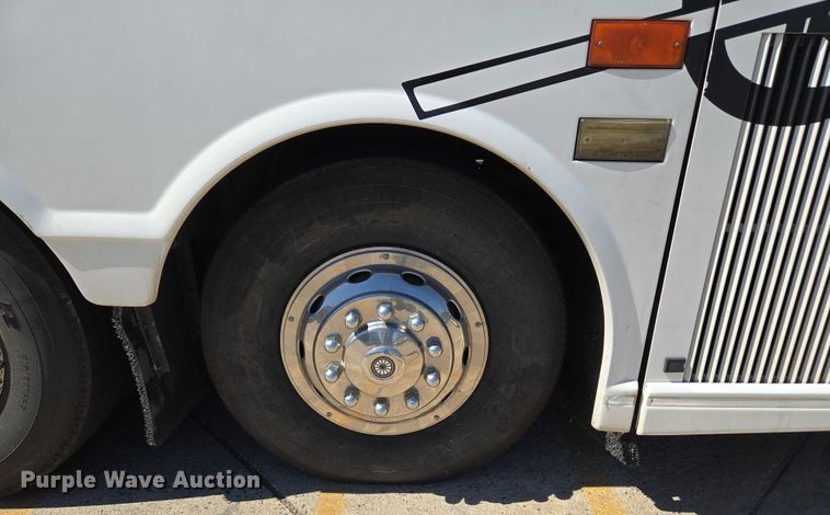 image for item EU3603 2005 Van Hool C2045 coach bus