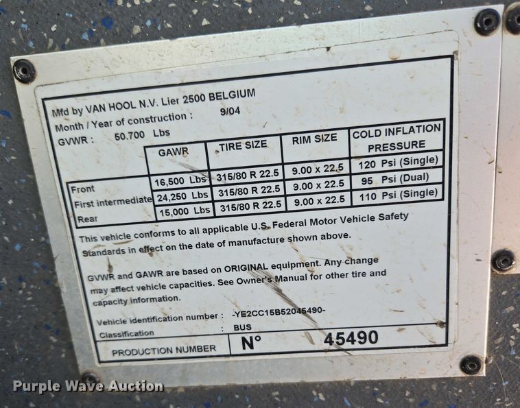 image for item EU3603 2005 Van Hool C2045 coach bus