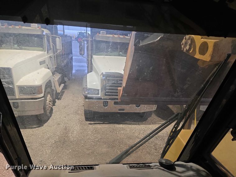 image for item EU3631 2017 Gradall XL 3100 V wheeled excavator