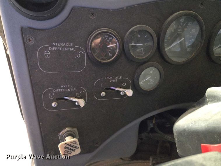 image for item EU3631 2017 Gradall XL 3100 V wheeled excavator