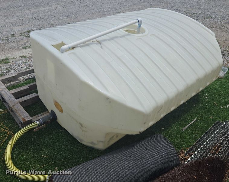 image for item EV1525 Poly tank