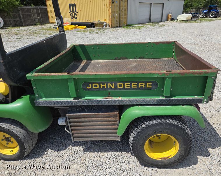 image for item EV1526 1998 John Deere 2030 Pro Gator utility vehicle