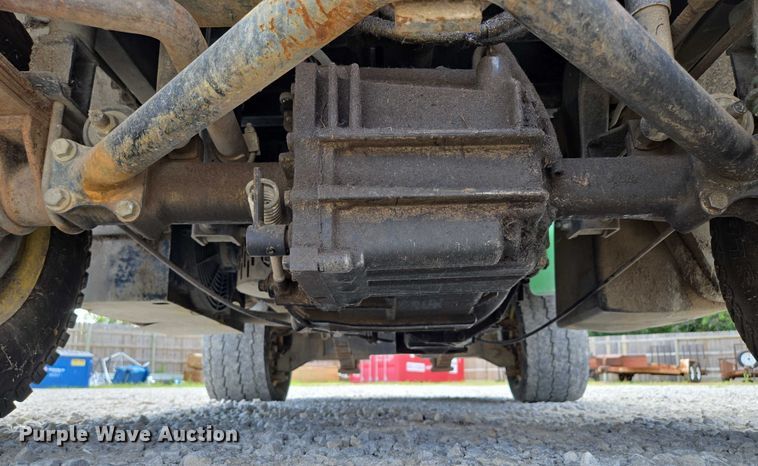 image for item EV1526 1998 John Deere 2030 Pro Gator utility vehicle