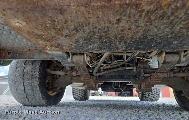 image for item EV1526 1998 John Deere 2030 Pro Gator utility vehicle